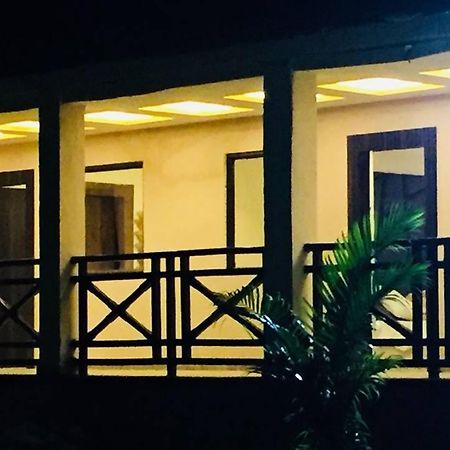 Hotel Khalsa -Lake View Pachmarhi Bagian luar foto